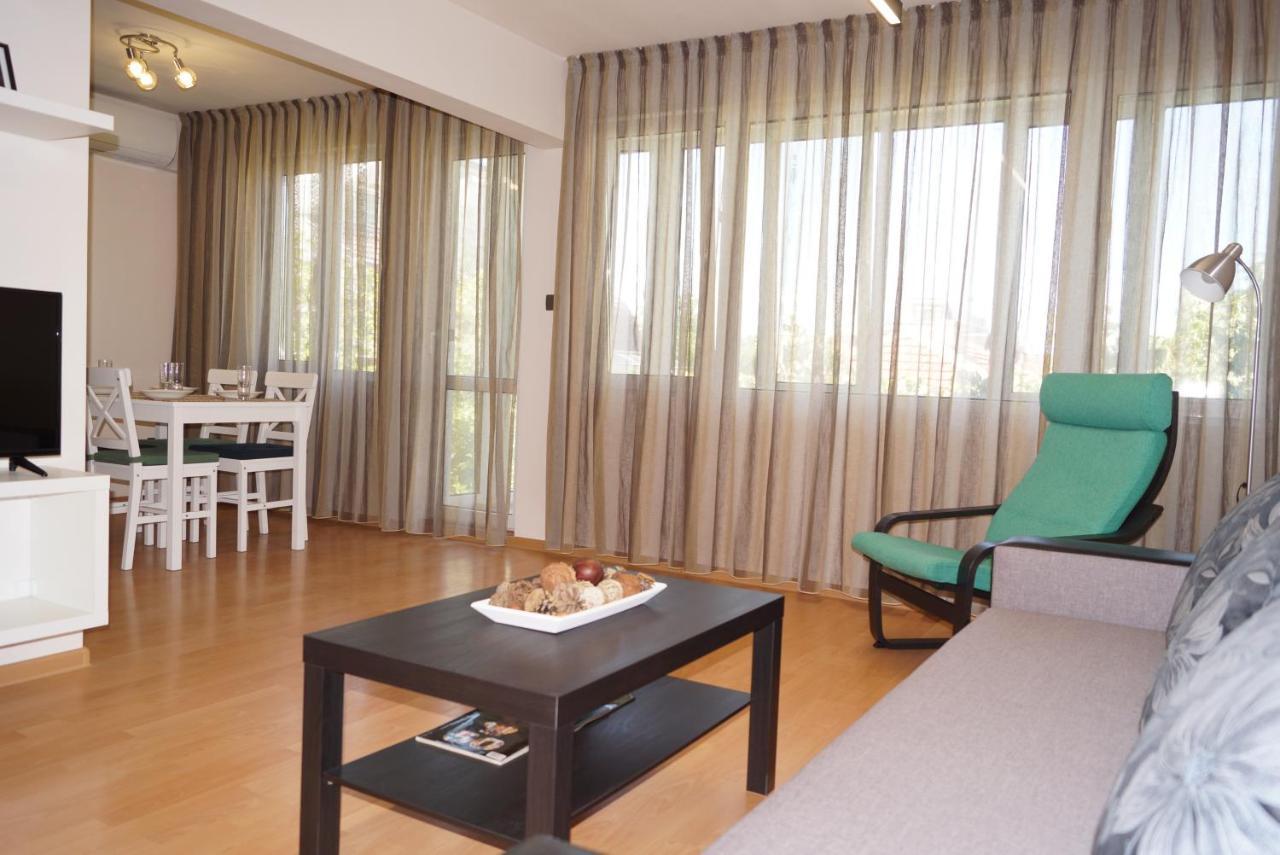 Spacious 2Bdr - Free Parking - Walk Everywhere - 300 Mbps Wifi Varna Exterior foto
