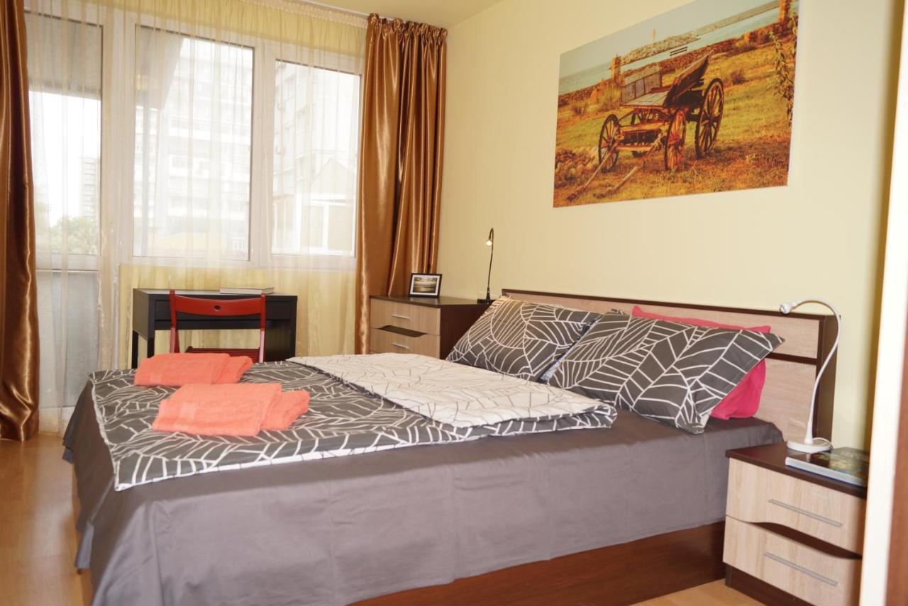 Spacious 2Bdr - Free Parking - Walk Everywhere - 300 Mbps Wifi Varna Exterior foto