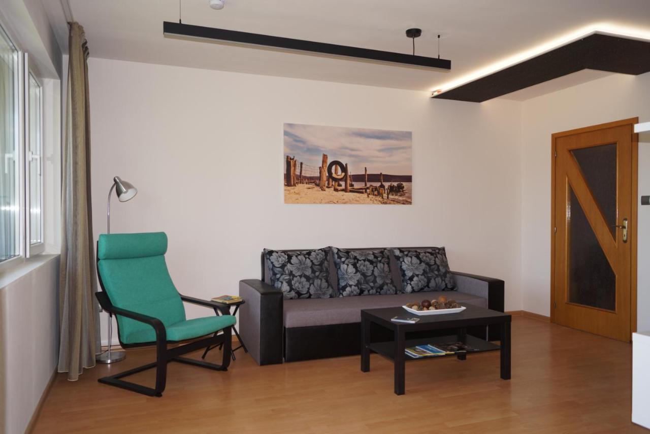 Spacious 2Bdr - Free Parking - Walk Everywhere - 300 Mbps Wifi Varna Exterior foto
