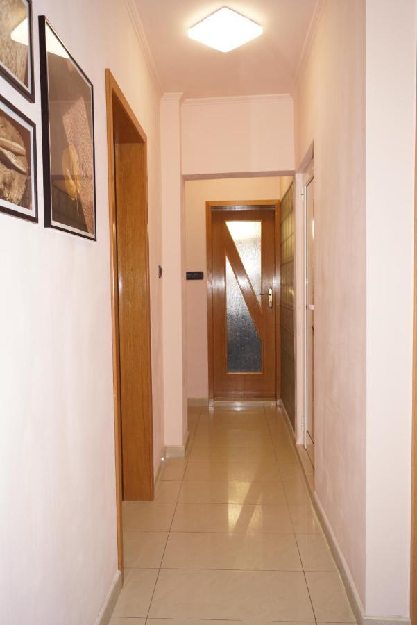 Spacious 2Bdr - Free Parking - Walk Everywhere - 300 Mbps Wifi Varna Exterior foto